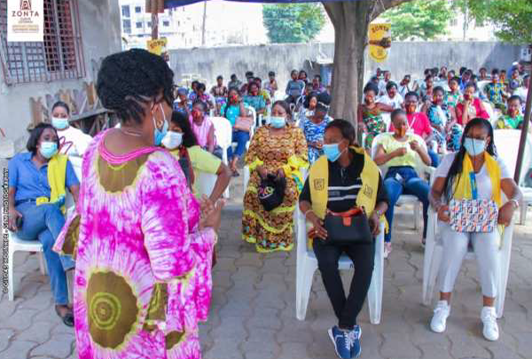 Zonta Club of Cotonou : Celebration of the International Day of the girl child / Célébration de la Journée Internationale de la Jeune Fille