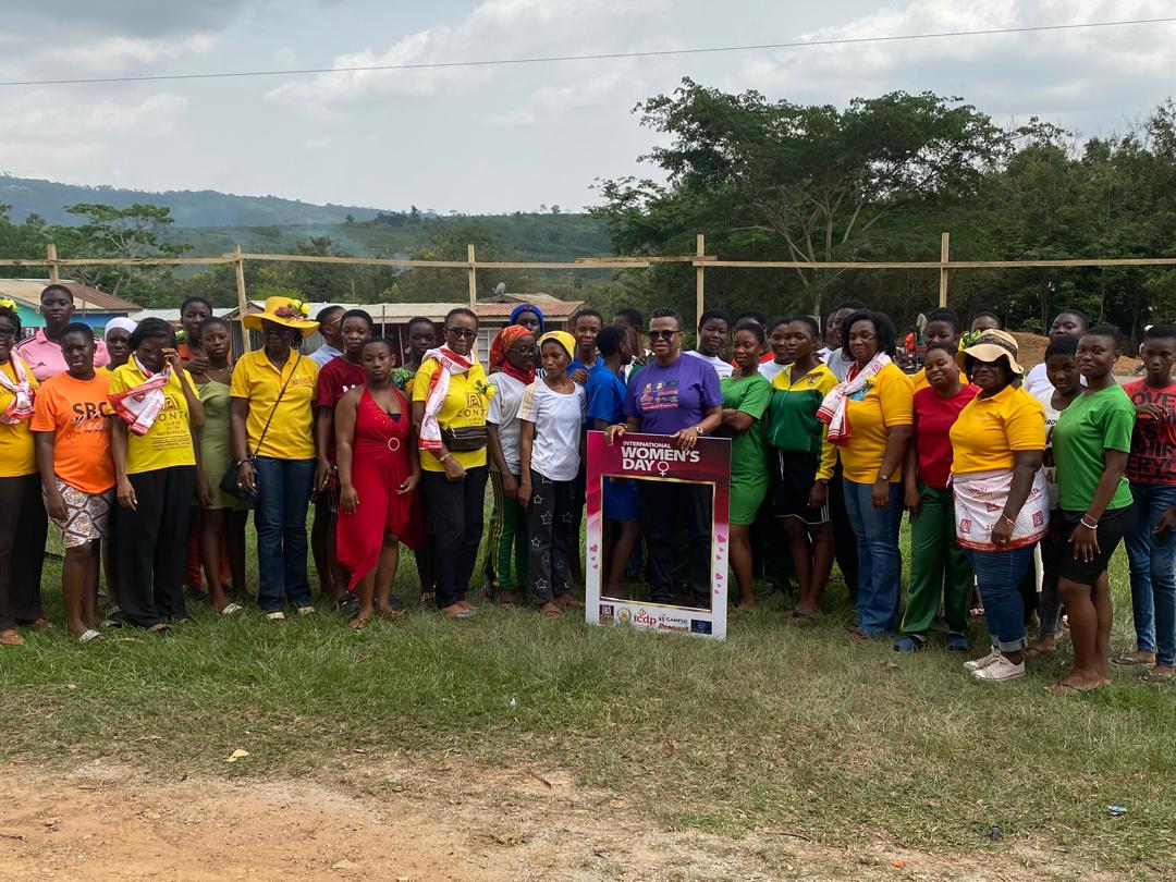International women&rsquo;s day : Zonta Rose Day celebration