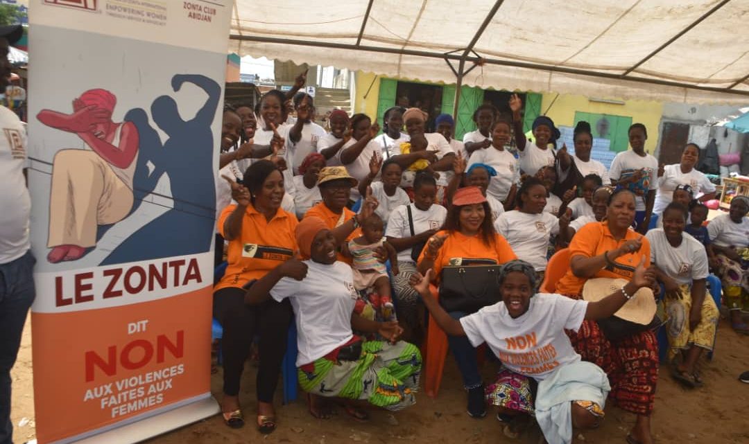 Zonta Abidjan : Sensibilisation des commerçantes et chauffeurs de transport en commun du petit marché de Bingerville